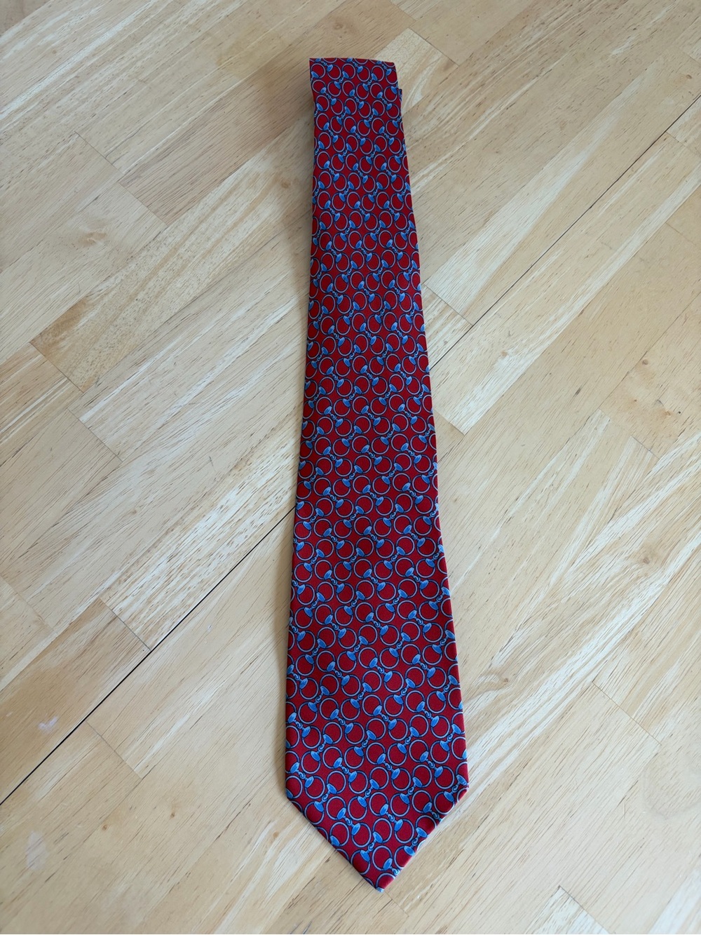Vintage GUCCI Silk Necktie Red Blue Horsebit Pattern 3.5"